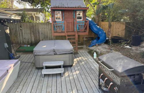 Lakehouse Oasis Pool, hottub & Loft FSC Straw Fest - Foto 9