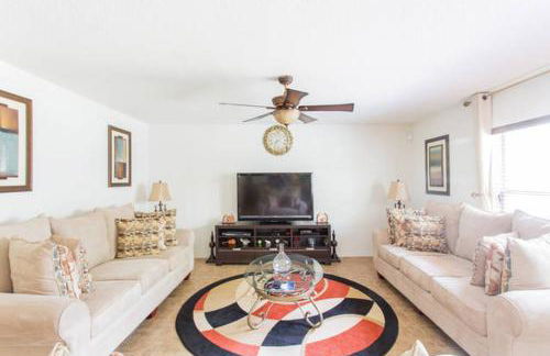 Clearwater Holiday Home - Photo 3