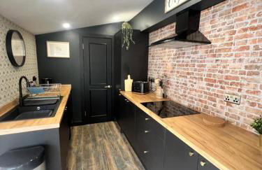 Sleeps14,Sauna,ColdPlunge,Hottub,xboxroom,XLgarden - Foto 9