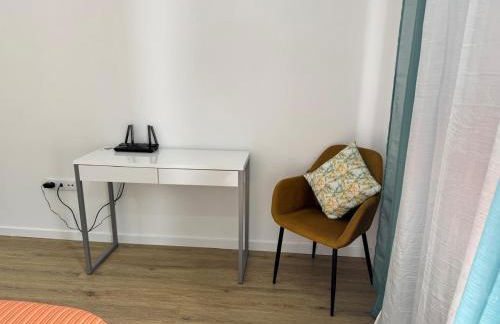 B - Elegent 2 Bedroom Modern Townhouse - Foto 38