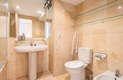 Vistas a Plaza de España y Parking Gratuito - Foto 36