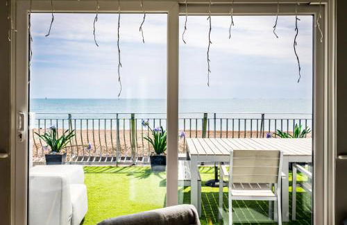 Seascape Beach House Hayling Island - Photo 9