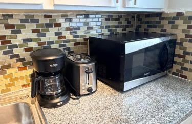 Sunny Miami Beach Getaway , Steps from the Ocean! - Foto 23