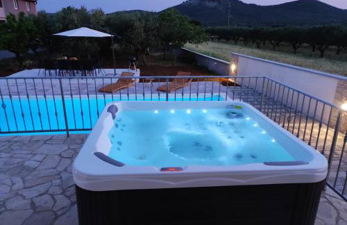 Villa SALT bazen,jacuzzy - Foto 1