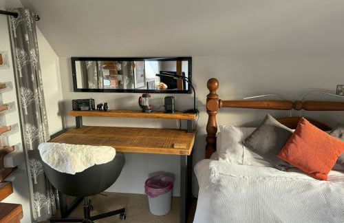 The Granary - Wild Swimming, Sauna, Peace & Quiet, Nr Bala - Photo 17