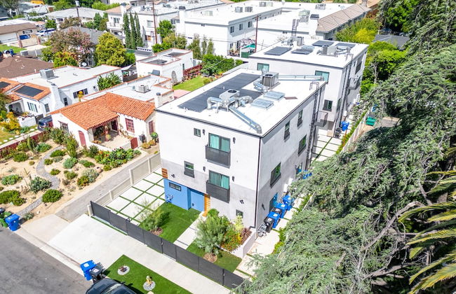 Stylish Sherman Oaks Townhouse W/ 3 Master Suites - Foto 30