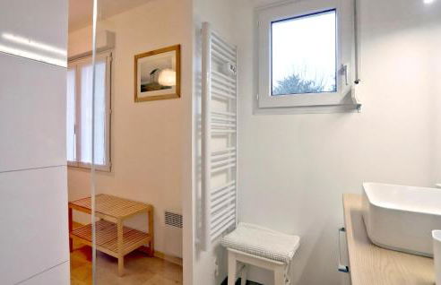 Cozy Home In Quettehou With Wifi - Foto 31