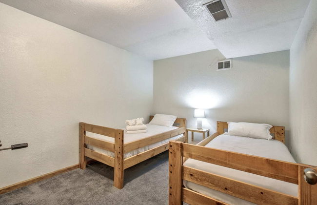 5BD Mountain Getawayhot Tub & Foosball - Foto 8