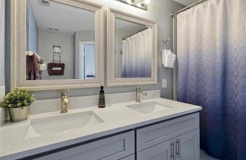 Windsor Hills Marvel Themed Home with Private Pool - Foto 14