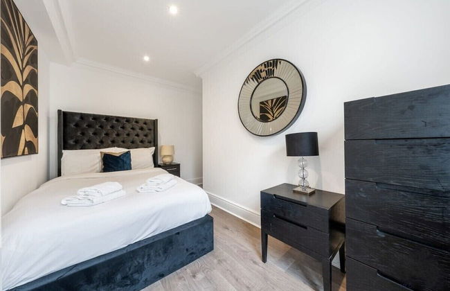 The Hertford Boutique - Photo 15