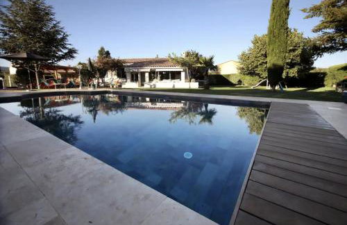 VILLA SAINTE BAUME Piscine Jacuzzi tout confort - Photo 32