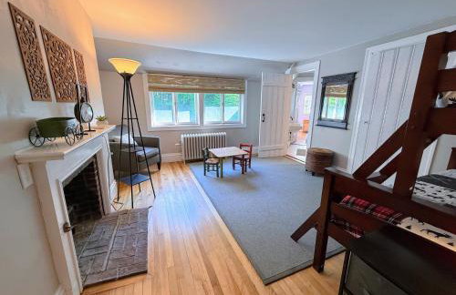 WOW New Spectacular Franconia Home - history - views - fire pit - hot tub - pool - grandeur - MUST SEE - Foto 67