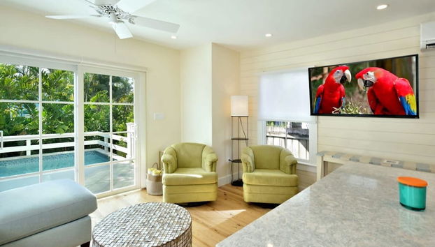 Keys Please by Brightwild Pool Steps to Duval - Foto 4, Habitación