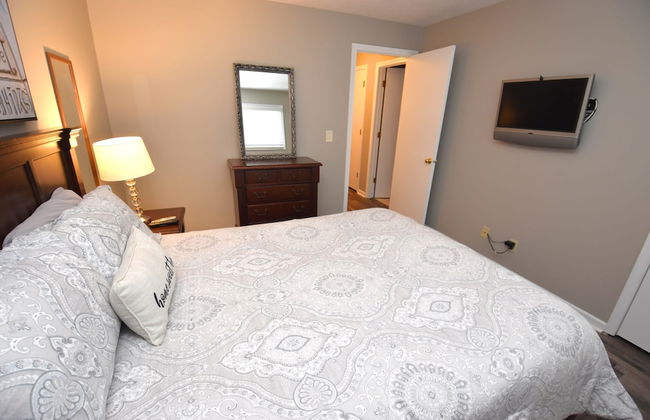 Condo at the University of Notre Dame D3 - Photo 7