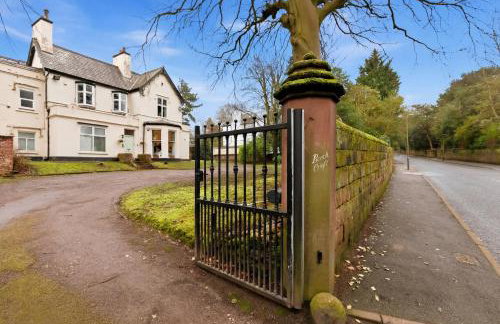 NEW Apartment with Pool Table and Parking Sleeps 7 - Foto 26