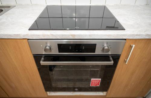 Private retreat For 3 Near City Centre - Photo 41