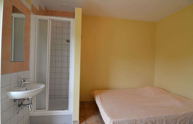 Grand Villa With Bubble Bath - Photo 26