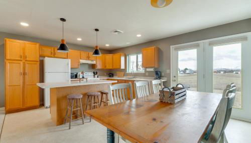 Hike, Fish and Golf! Pet-Friendly Home in Choteau - Foto 2