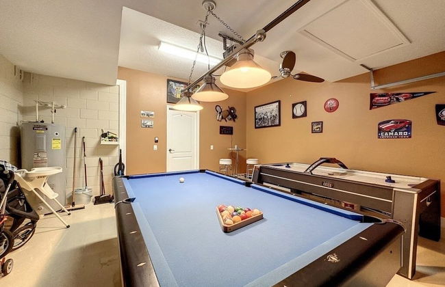 4 Bed 4 Bath With Private Pool/spa 4 Bedroom Home by RedAwning - Foto 54