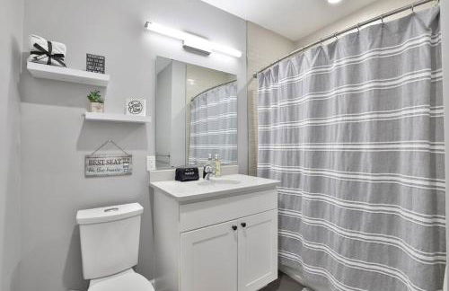 **NEW mOdernLUX best OTR condo *Park ONsite** - Foto 16