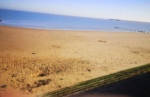 Lovely 2-bed Caravan in Walton on the Naze - Foto 39