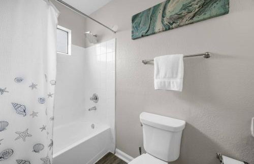 Stylish 2BR in Downtown, Pool Gym, near Airport - Foto 24