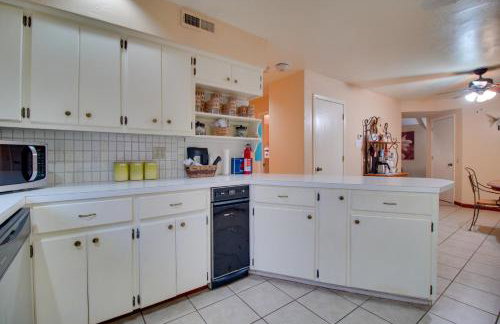 Tahlequah Duplex with Screened-in Porch and Fire Pit! - Foto 14