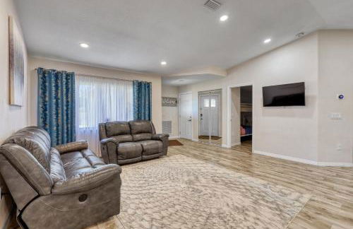 10 sleeps 3bd 2bth house Hot tub free parking - Foto 34