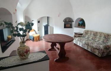 House of the Arches - Photo 6