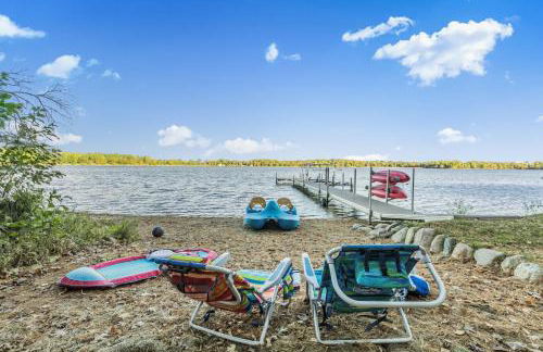 Renovated Lake Cabin with Fire Pit and Kayaks - Photo 50