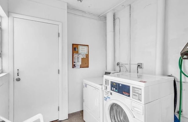 Updated Unit With Beautiful Florida Bay Sunsets 1 Bedroom Condo by RedAwning - Photo 25