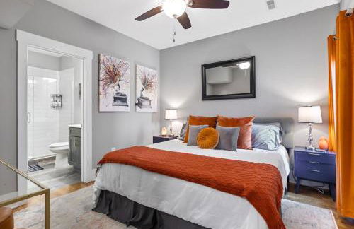 Only 4 Miles to Broadway with Free Parking and TVs in Bedrooms - Foto 8