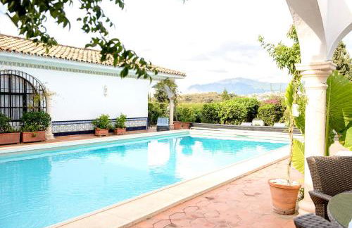 CASA MICHAEL - El Paraiso, Marbella - Photo 4