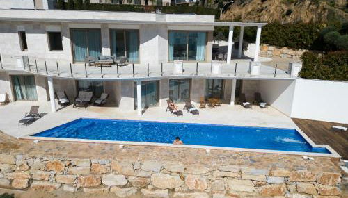 Gran Piscina Hidromasaje playa privada y sauna - Photo 2