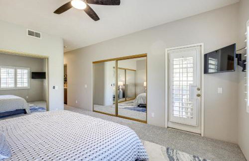 Patio and Pool Access Stunning Palm Desert Townhome - Foto 12