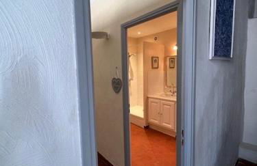 Village House With Valley View In Tourrettes - Photo 20