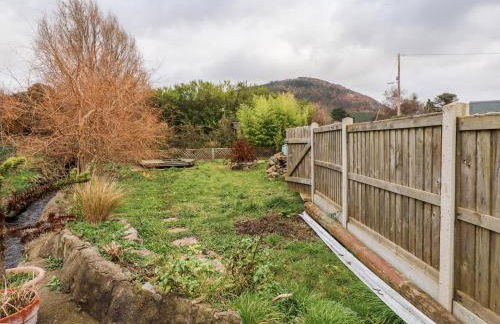 Bull Bach Old Smithy - Photo 23