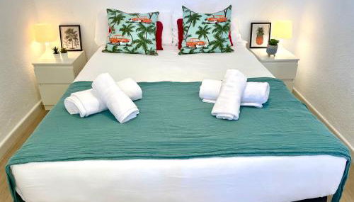 GATU Villa Cielo y Mar junto la playa, terraza , wifi y vista al mar ," Preferente mayores de 25 años y familias " - Foto 3