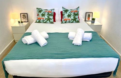 GATU Villa Cielo y Mar junto la playa, terraza , wifi y vista al mar ," Preferente mayores de 25 años y familias " - Foto 3