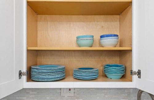 Dazzling Bungalow within 2 Blocks of Beach - Foto 13