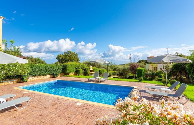 Villa Mary Large Private Pool Walk to Beach Sea Views A C Wifi - 1975 - Foto 2