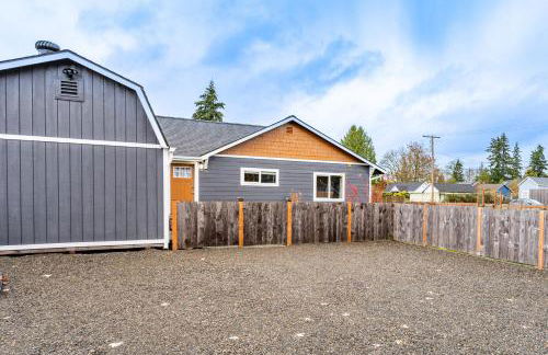 Family-Friendly Cottage with Playground in Centralia - Photo 23
