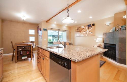 Newly Remodeled Family Friendly Ocean View - Foto 16