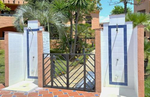 Evans Realty AX Playa & Piscinas & Garaje - Photo 14