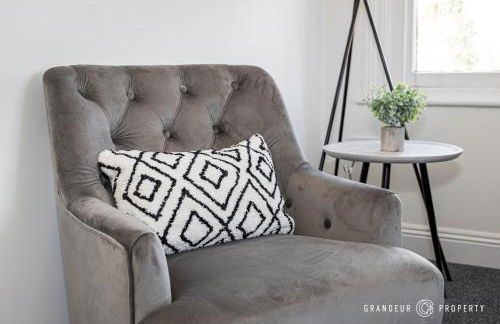 The Westborough Nook by Grandeur Property - Photo 7