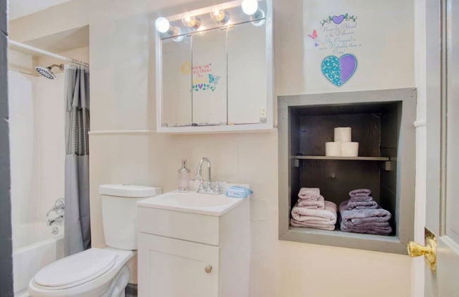 Artistic 1BR - APT - Near Downtown Mass Ave - Foto 19