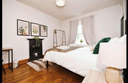 WEST VIEW COTTAGE - Charming Wensley Cottage in the Heart of Peaks - Photo 2