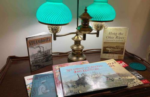 Madison Manor II by the River Hot Tub Downtown - Foto 24