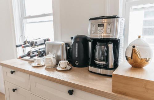 Stay Comfy Easy Boston Access, Everett MA - Foto 15