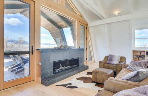 Riverfront Montana Retreat - Deck, Fire Pit and Pond - Foto 4